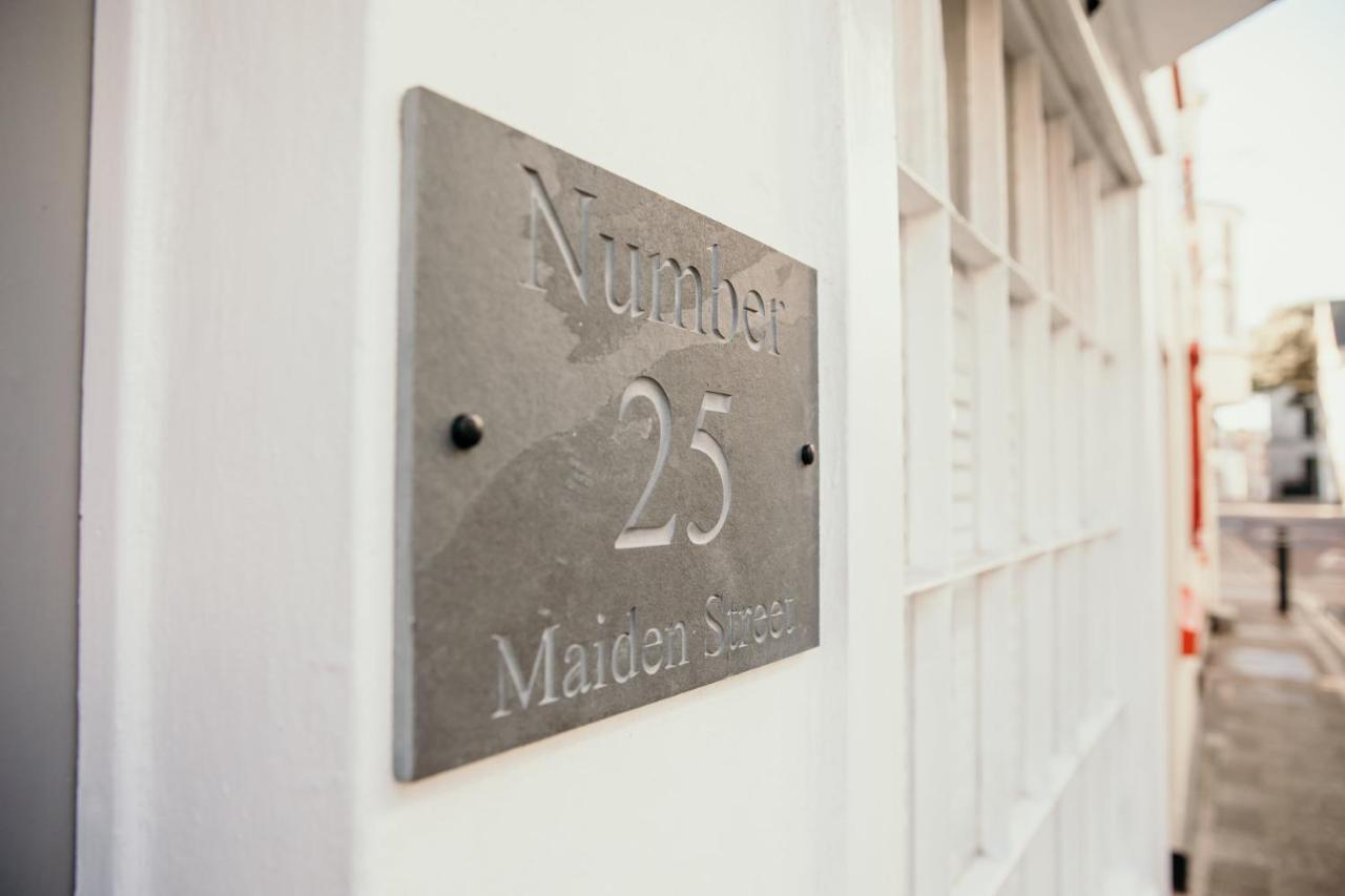Charming 3 Bedroom Townhouse เวย์มัธ ภายนอก รูปภาพ