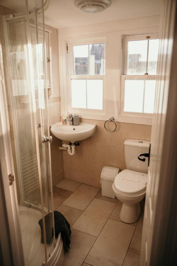 Charming 3 Bedroom Townhouse เวย์มัธ ภายนอก รูปภาพ