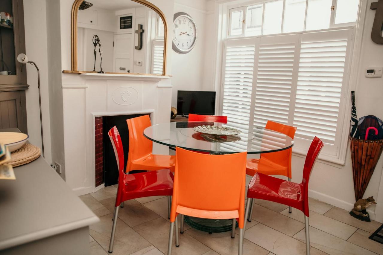Charming 3 Bedroom Townhouse เวย์มัธ ภายนอก รูปภาพ